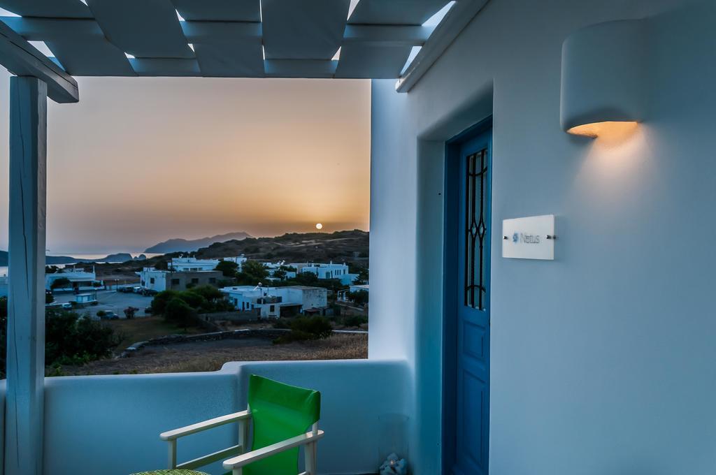 פלאקה Eiriana Luxury Suites מראה חיצוני תמונה