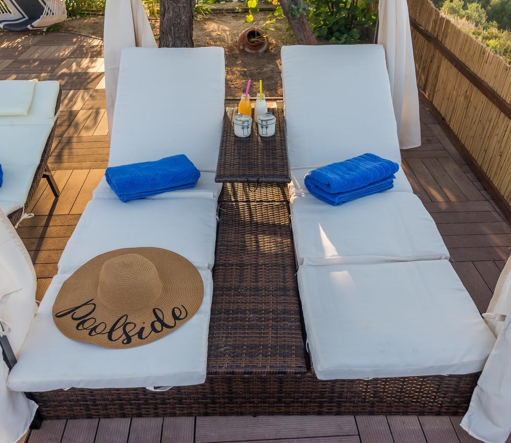 פלאקה Eiriana Luxury Suites מראה חיצוני תמונה